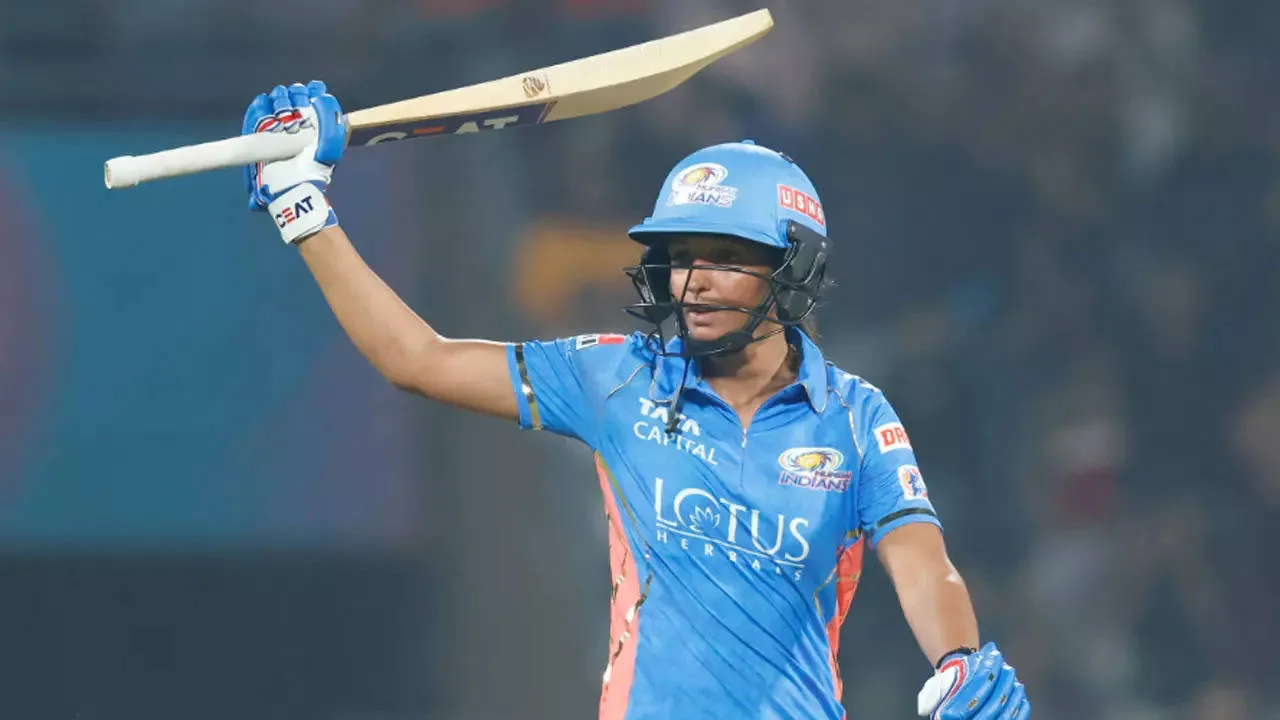 Harmanpreet Kaur fires first half-century of inaugural WPL | Cricket News -  Times of India