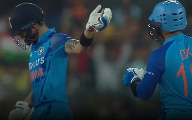 Virat Kohli, Dinesh Karthik