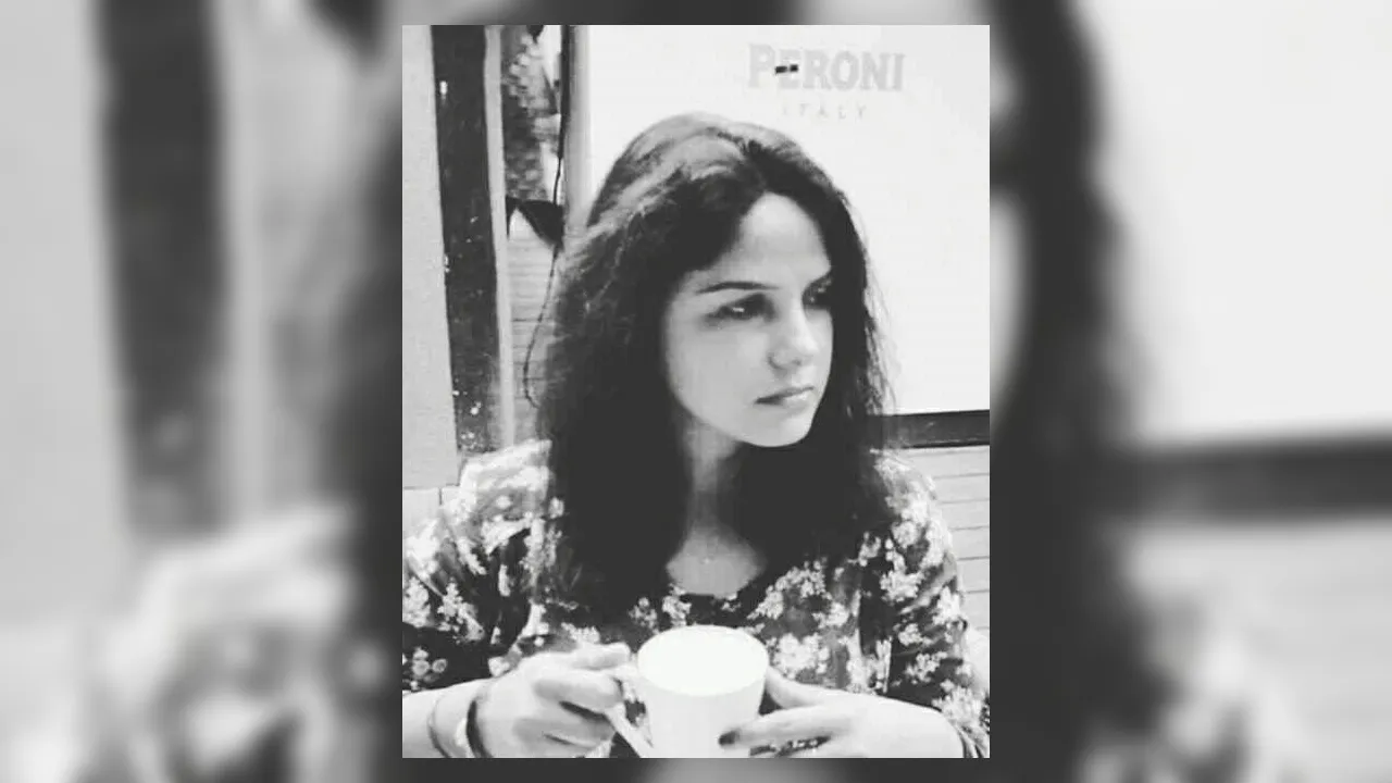 प्रियंका ओम की कहानी, हिंदी कहानी, हिंदी की बेहतरीन कहानी, सिरहाने की दीवार,