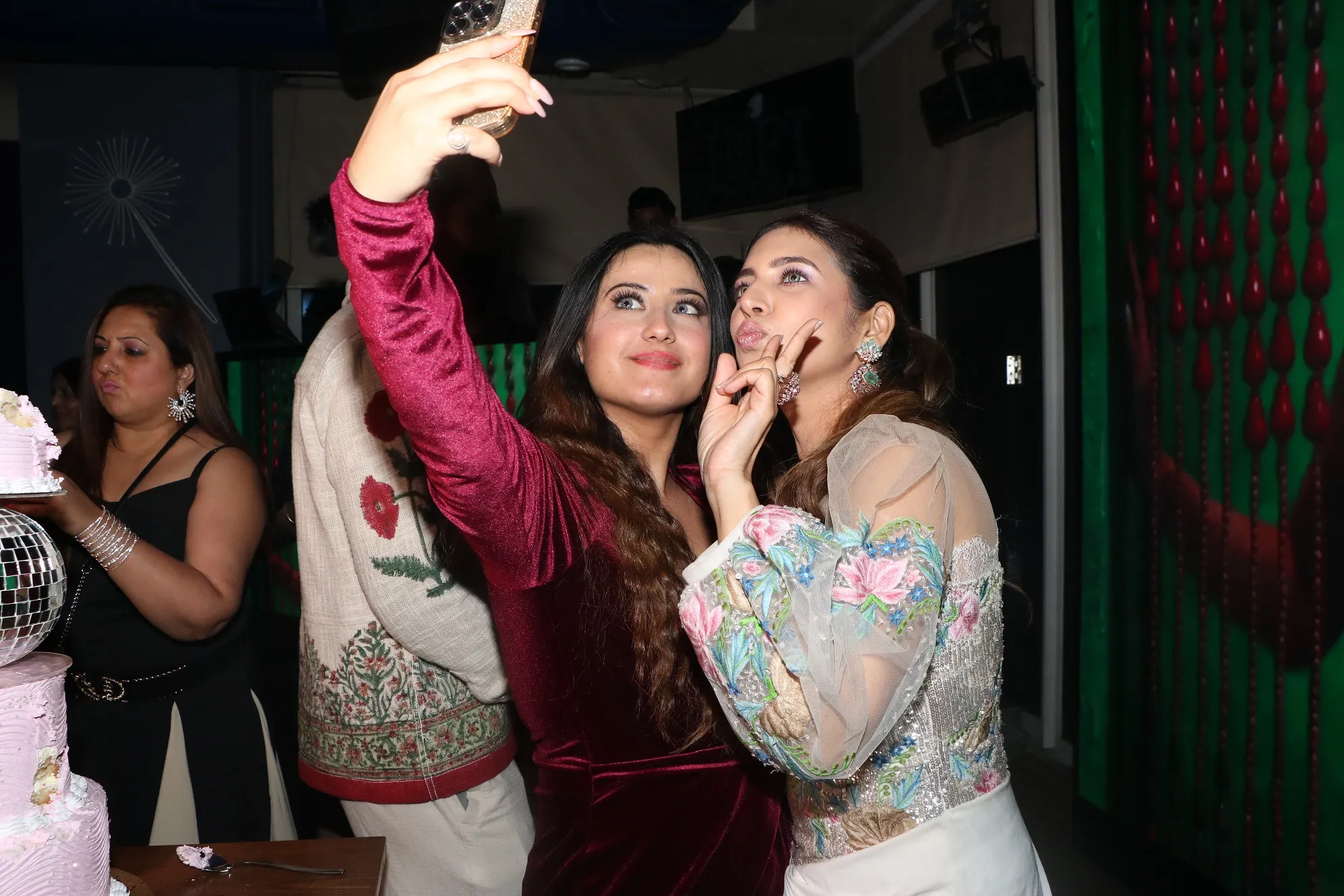 Neha Adhvik Mahajan’s Birthday Bash A Star-Studded Night to Remember! (1)