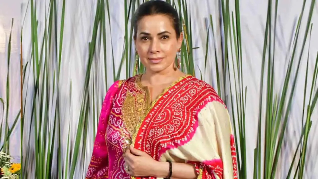  Neelam Kothari