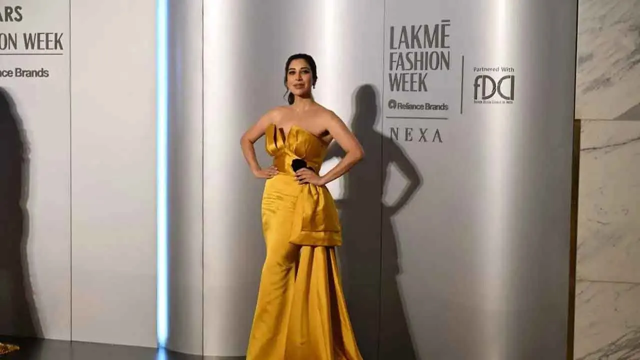  Sophie Choudry
