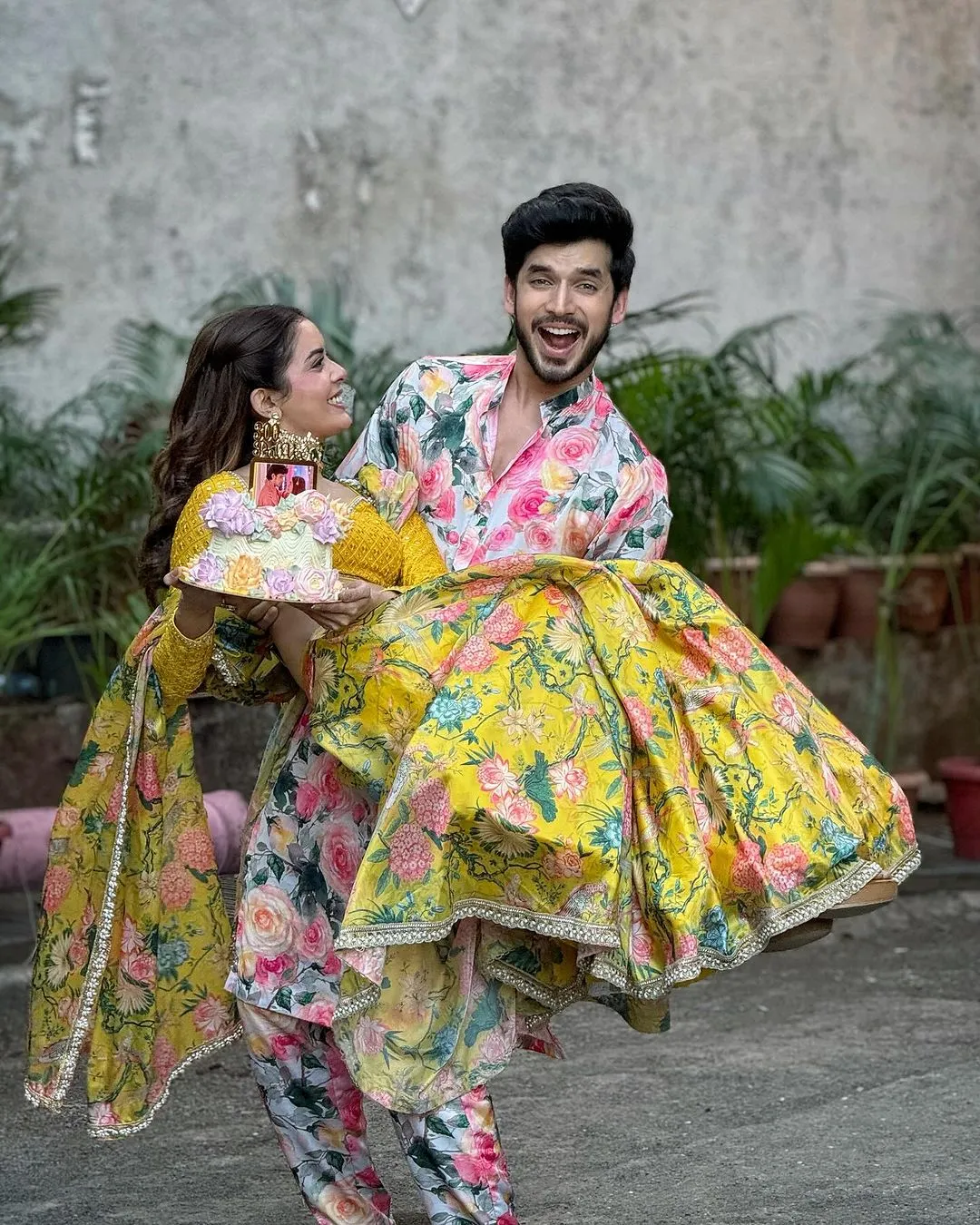 Paras Kalnawat a.k.a Rajveer and Sana Sayyad a.k.a Palki from Kundali Bhagya (1).jpg