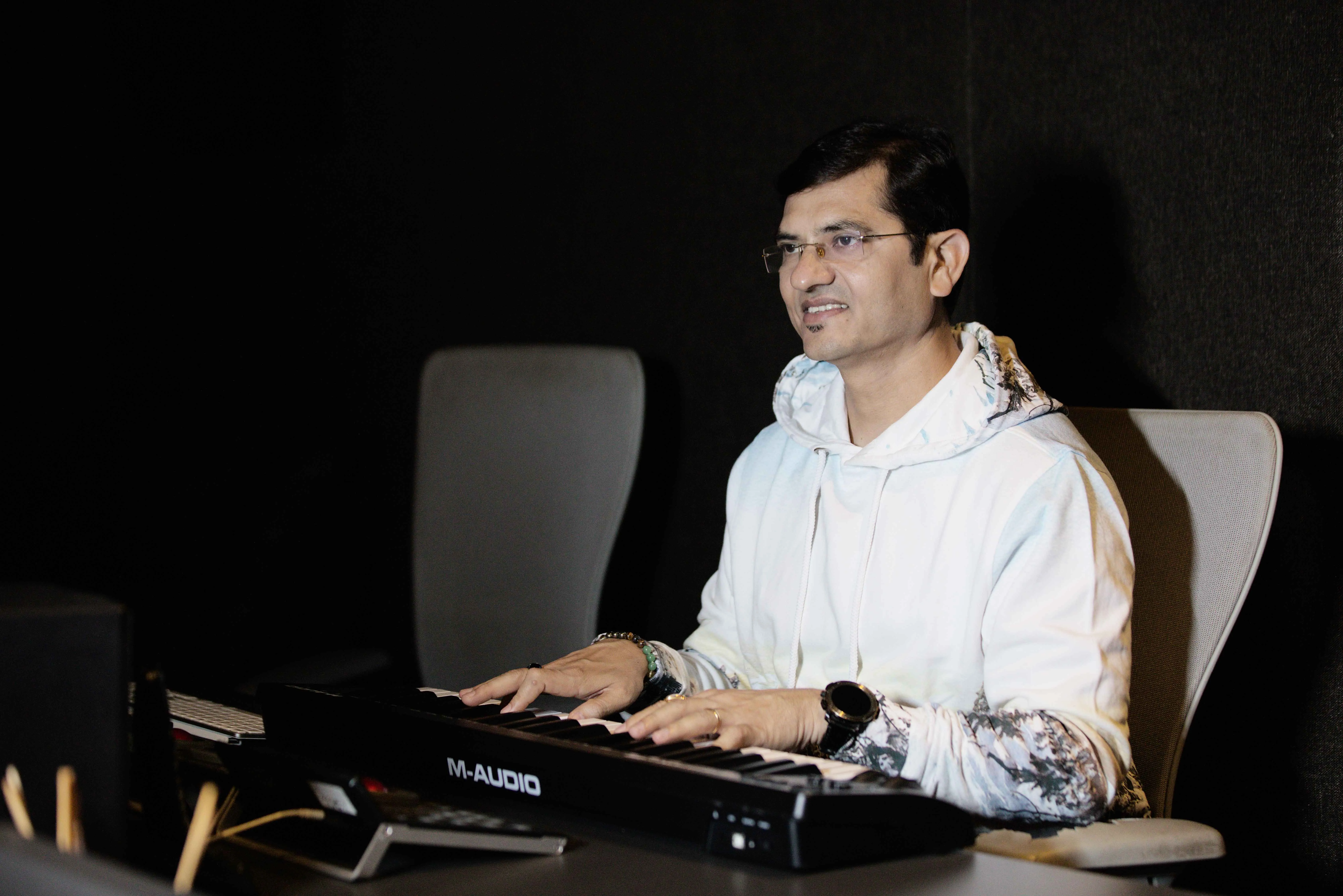 Music-Composer-Shivram-Parmar.jpg