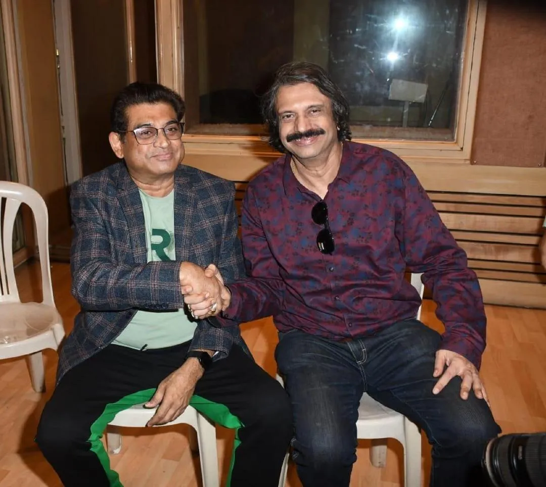 Amit Kumar with sr journalist Chaitanya Padukone at  Kishore-da tribute song recording