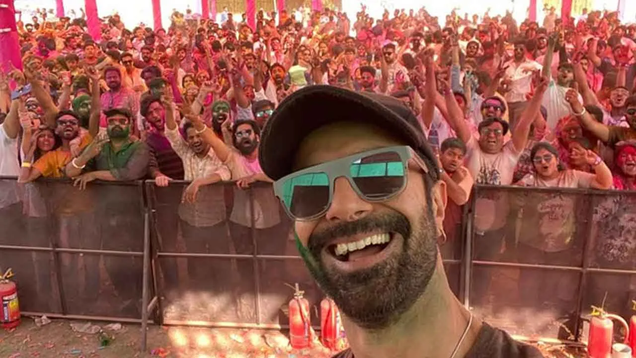 Ashmit-Patel-holi.jpg