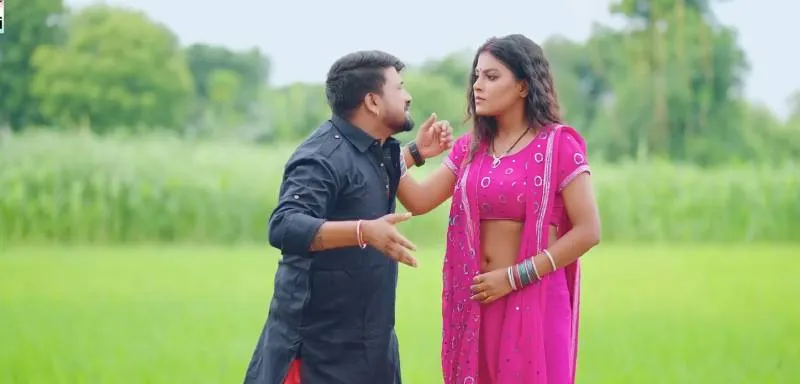 Mahi Srivastava's new song 'Bhatar Chhod Dihti'  (1)