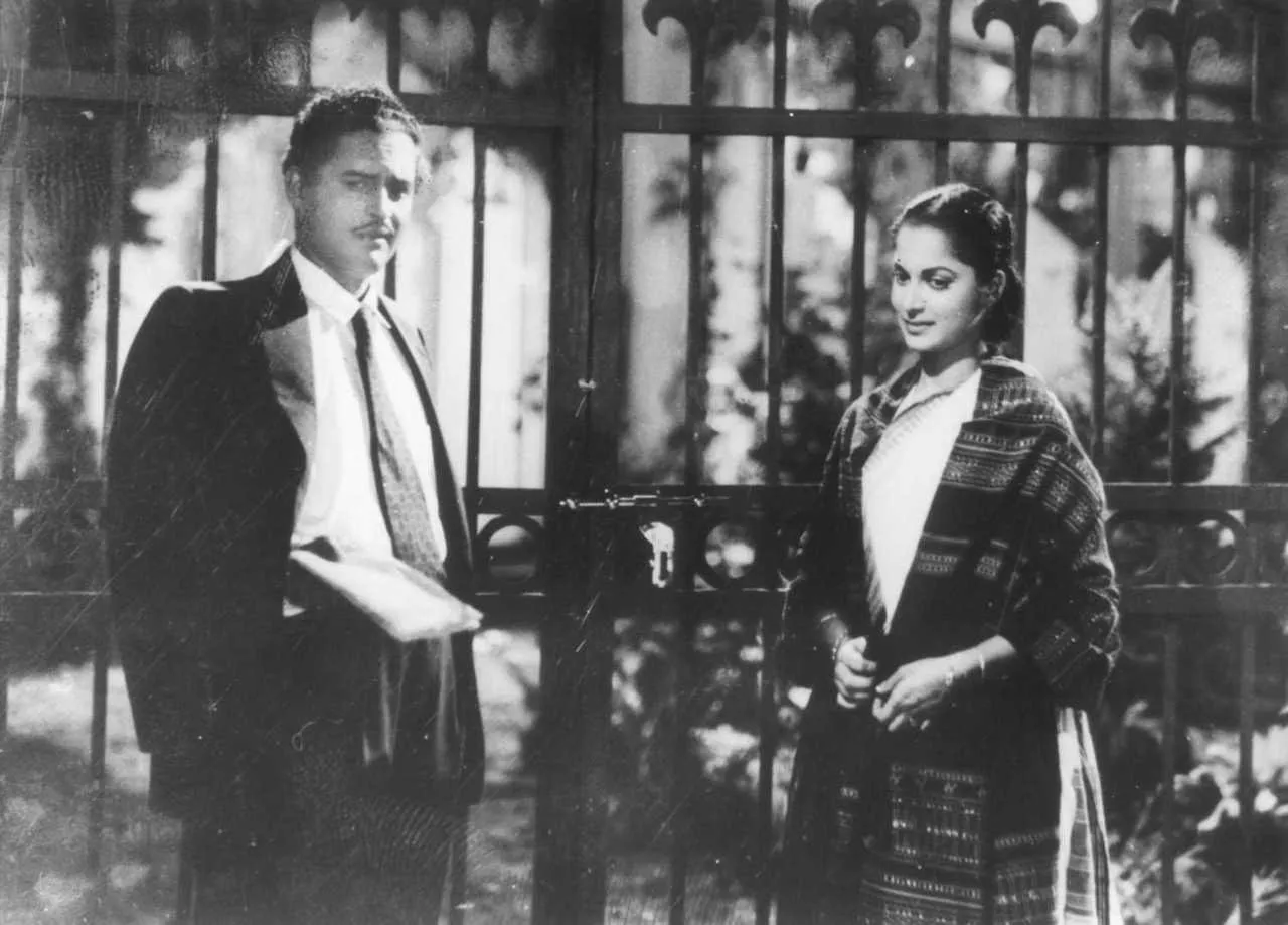 Summary of the film ‘Kaagaz Ke Phool’
