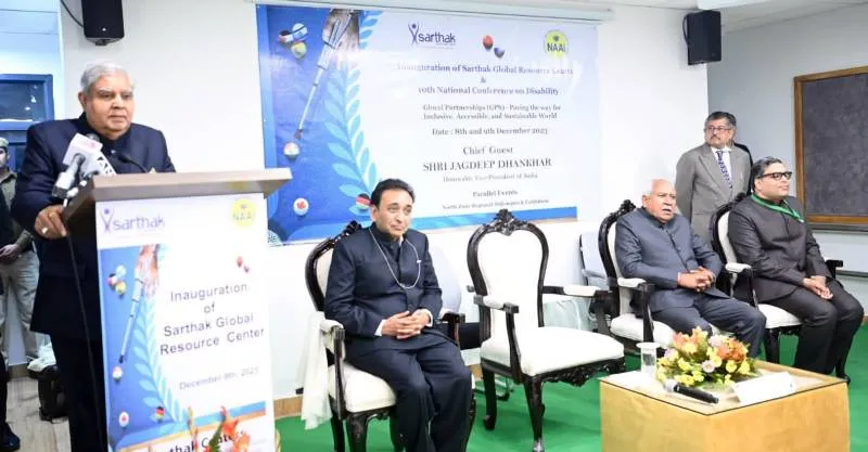 Shri Jagdeep Dhankhar Vice President of India talking at Sarthak Global Resource Centre with Dr. Jitender Aggarwal and other dignitaries on dias