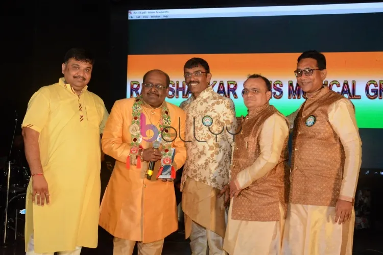 Vipul Shah, Mr Ram shankar, Mr Yatin Shah & the members of Friends Group Malad Felicitating singer music director Ram Shankar