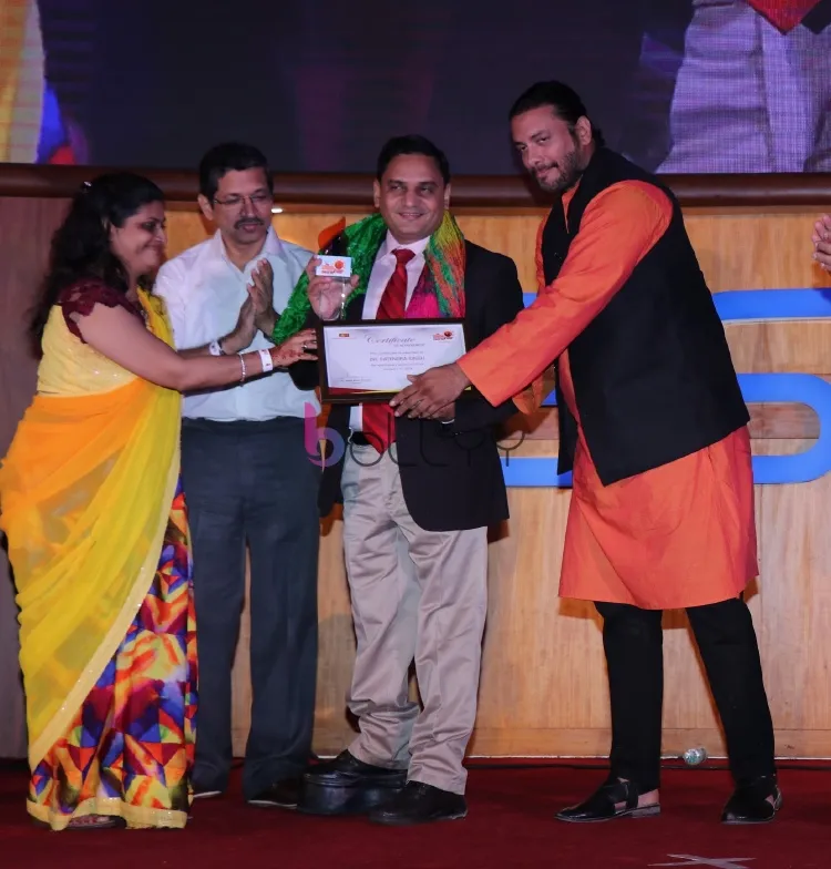 Akashdeep Saigal with ShoorVeer awardee Dr.Satinder Singh 