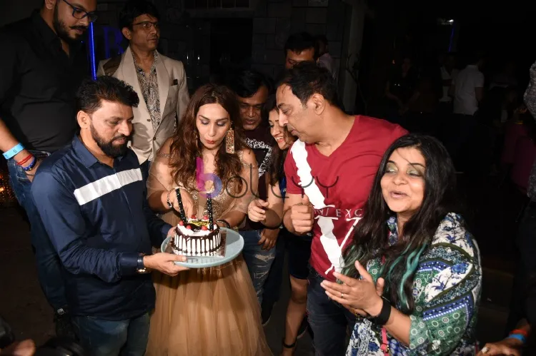 IPL Anchor Priyanka Tiwari Celebrate her birthday with bollywood celebs and friends