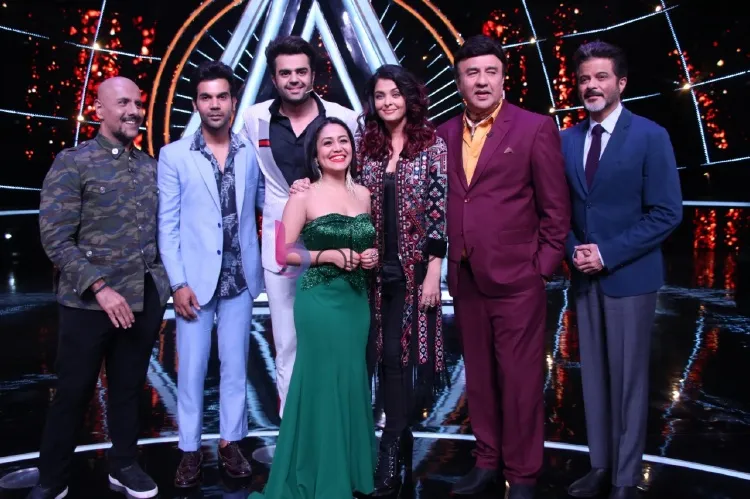 Fanney Khan team with Indian Idol 10 Judges and Host