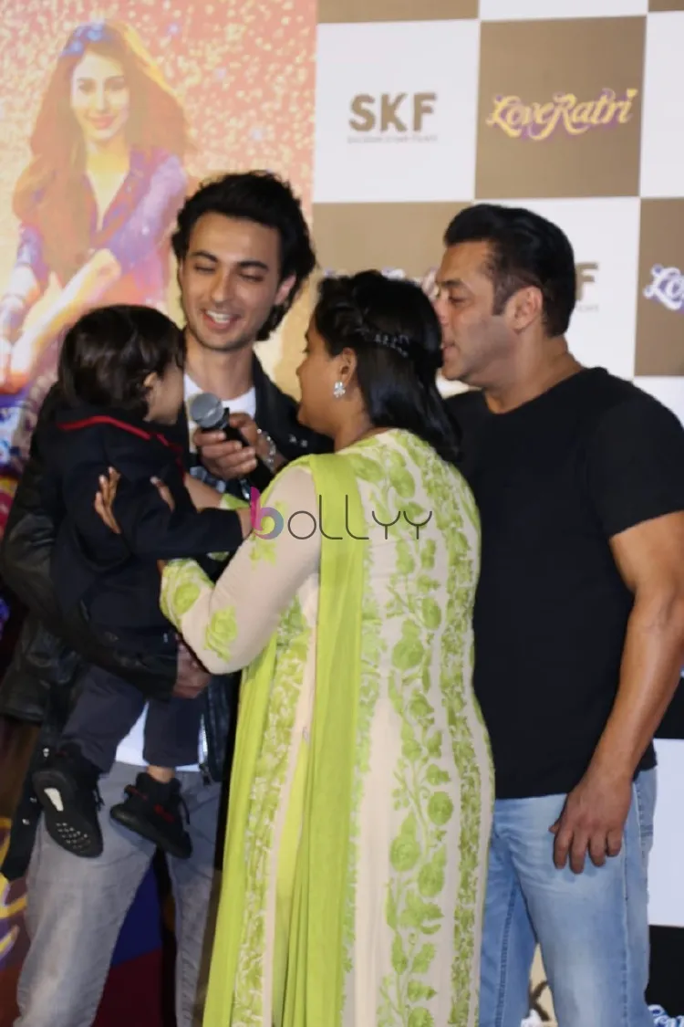 Ahil, Aayush Sharma, Arpita Khan Sharma, Salman Khan