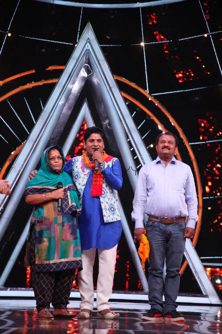 Contestant Nitin Kumar surprised by his parents