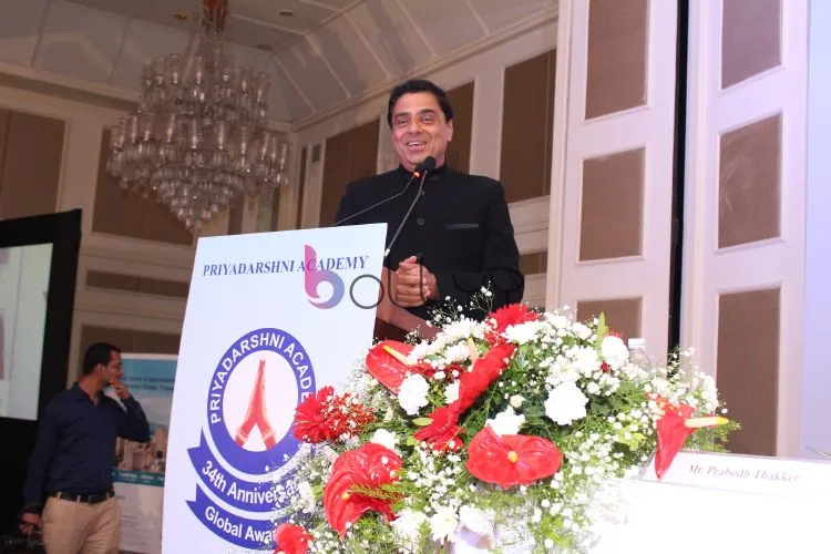  Ronnie Screwvala 