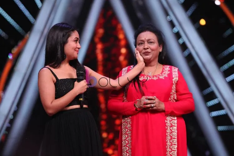 Neha Kakkar with mom Mr. Kamlesh Kakkar