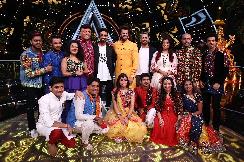 Ayushmann Khurrana and Richa Sharma with Indian Idol Contestant and Judges