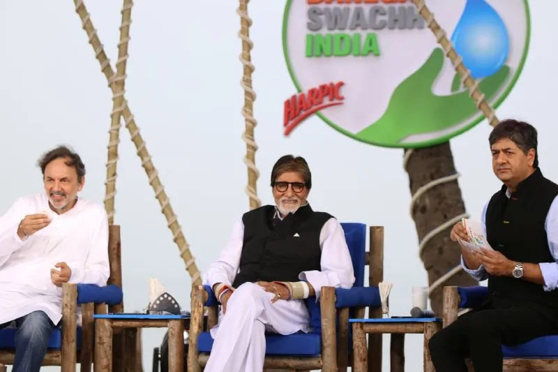 Dr. Prannoy Roy, Amitabh Bachchan and Vikram Chandra 