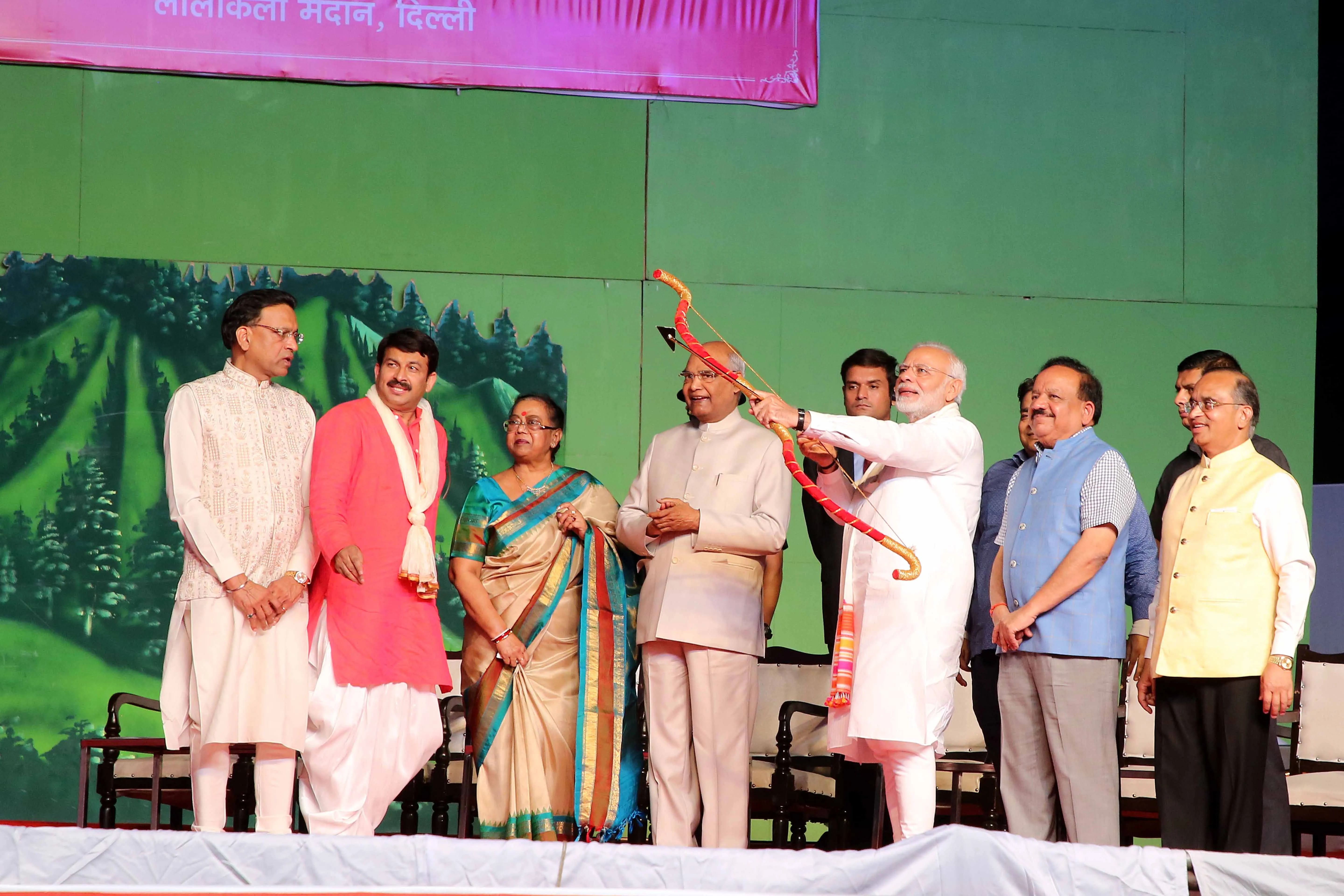 Manoj Tiwari, Ramnath Kovind, Narendra Modi