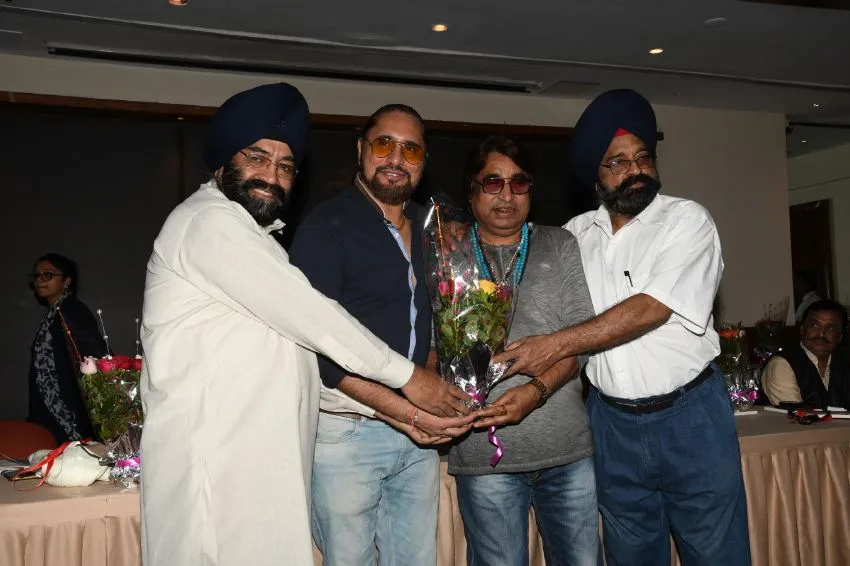 Dildar Rajinder Singh Arora with Arvinder Singh, Dilip Sen, and Sardar Singh