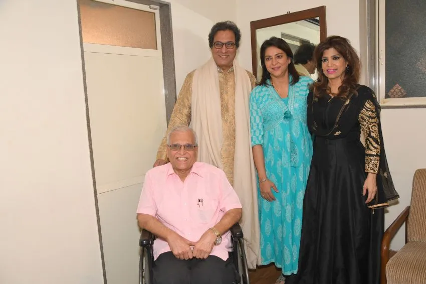  Dr. Suresh H Advani with Talat Aziz, Priya Dutt and Bina Aziz