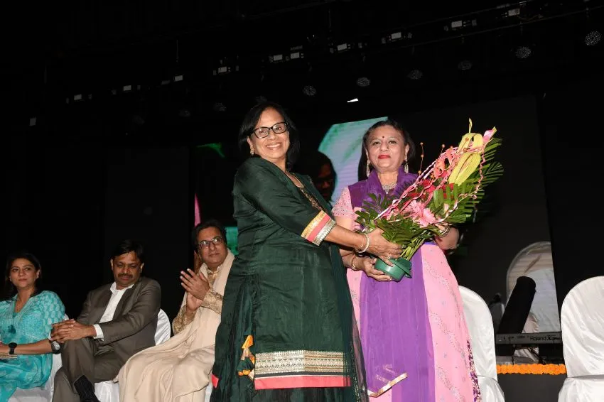 Mrs. Geeta Advani with Manjula Lodha 