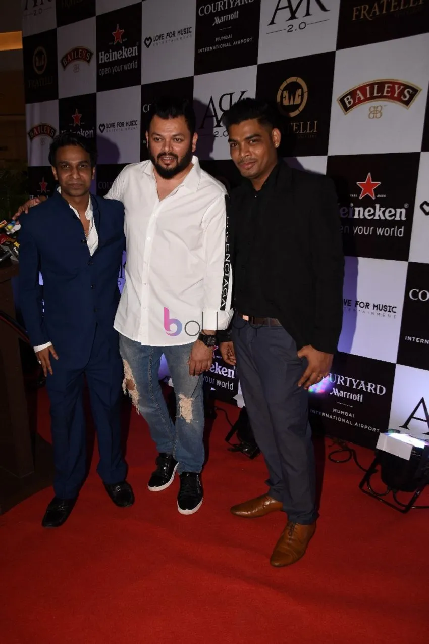 Ashish Lath, DJ Akhtar and Shahrukh Khan 