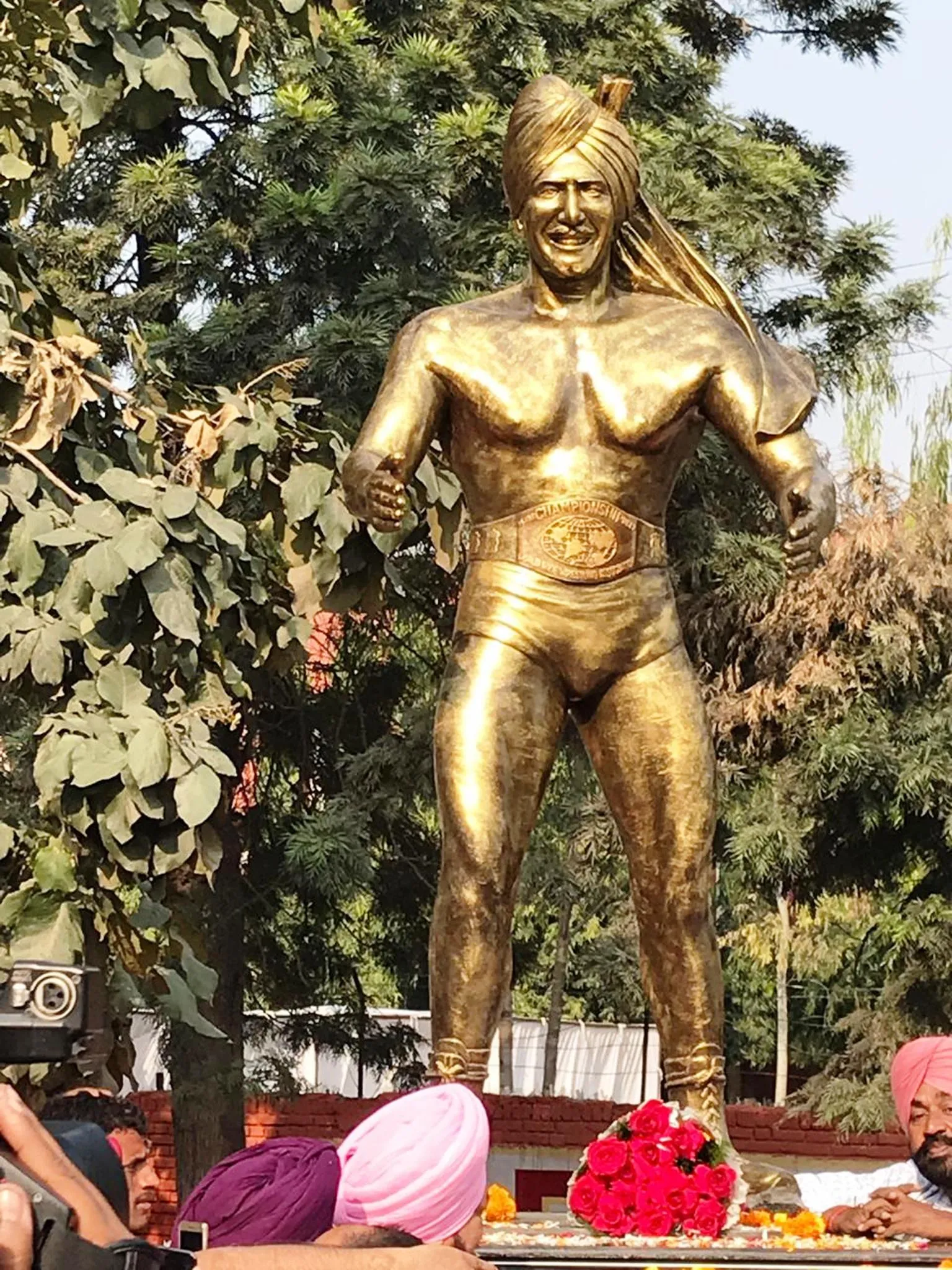 Dara Singh Statue