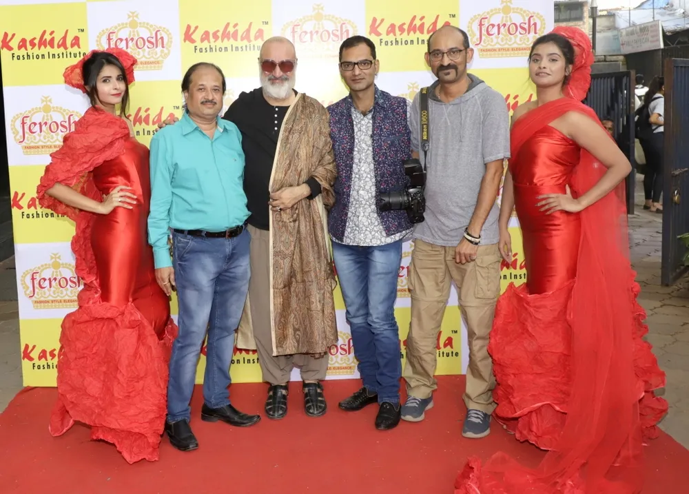Ramakant Munde, Mr. Kawaljit Singh, Harry Verma, Kabir and Models