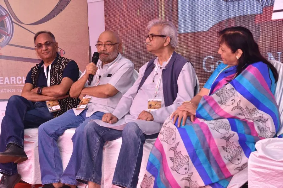 Ravi Gupta, Govind Nihalani, Dr. Jabbar Patel & Rohini Hattangadi