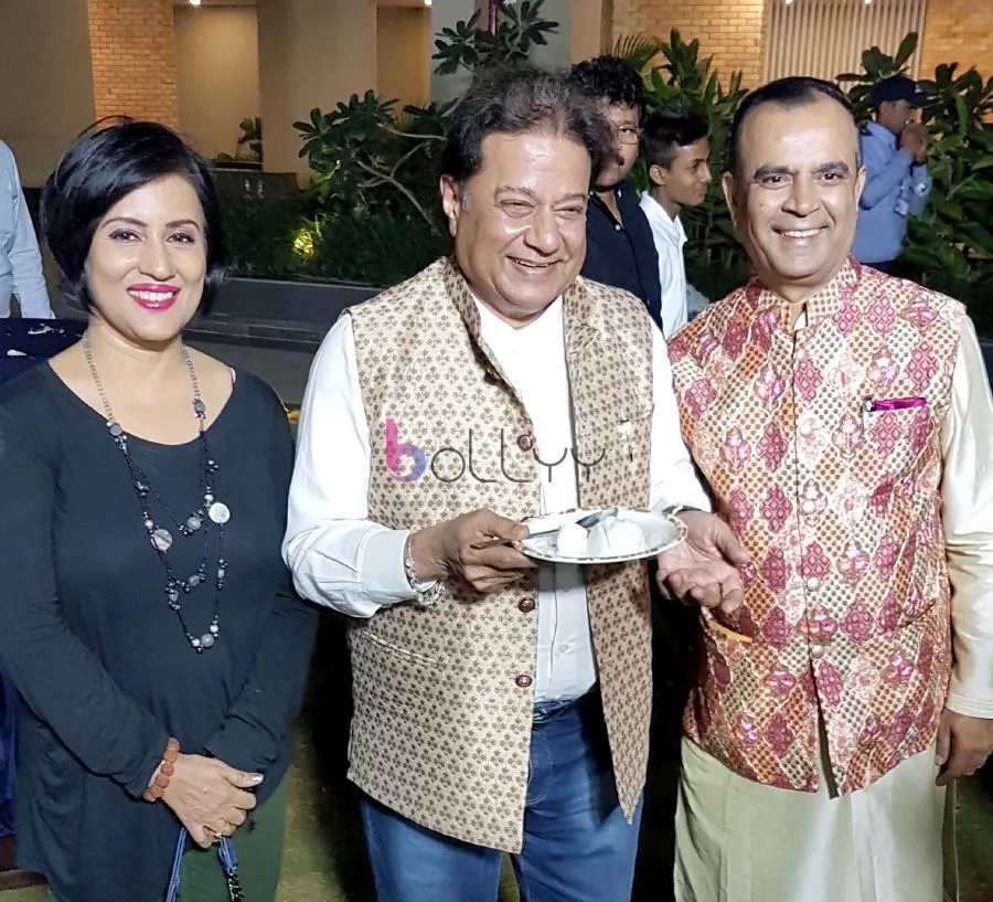 Madhushree , Anup Jalota & Yogesh Lakhani