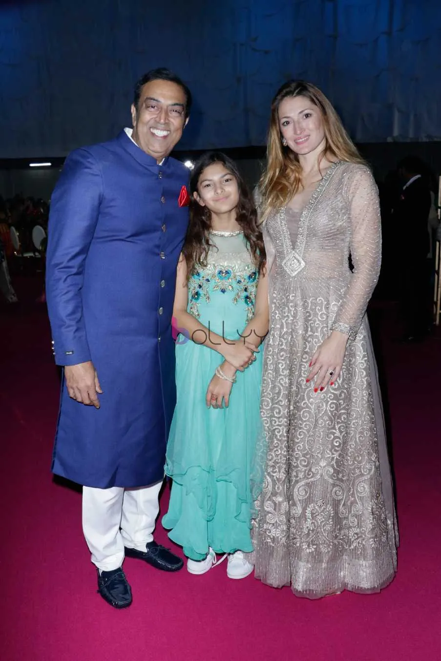 Vindoo Dara Singh with wife