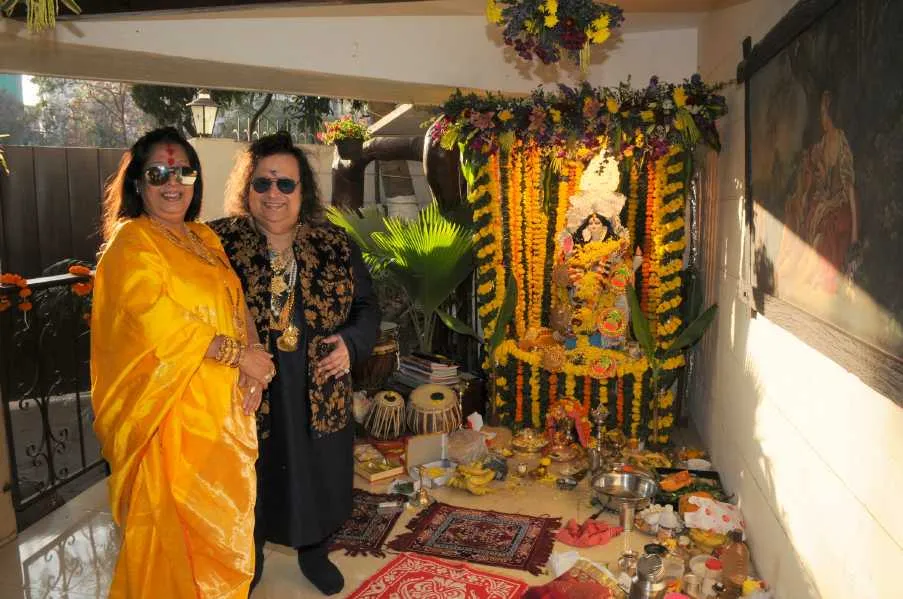 Bappi Lahiri with wife 