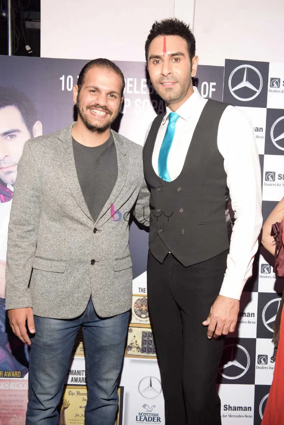  Faisal Lakhani, Sandeep Soparrkar