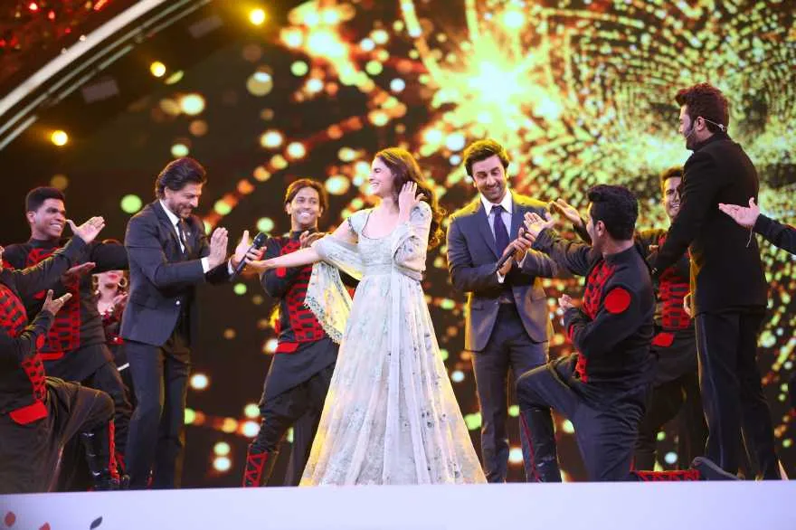 Shah Rukh Khan, Alia Bhatt,   Ranbir Kapoor, Maniesh Paul