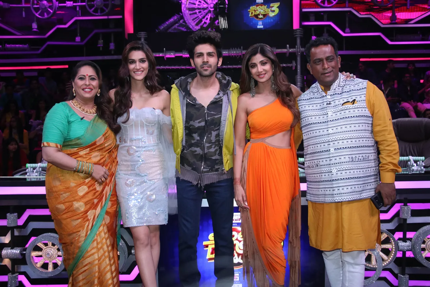 Geeta Kapur, Kriti Sanon, Kartik Aaryan, Shilpa Shetty, Anurag Basu