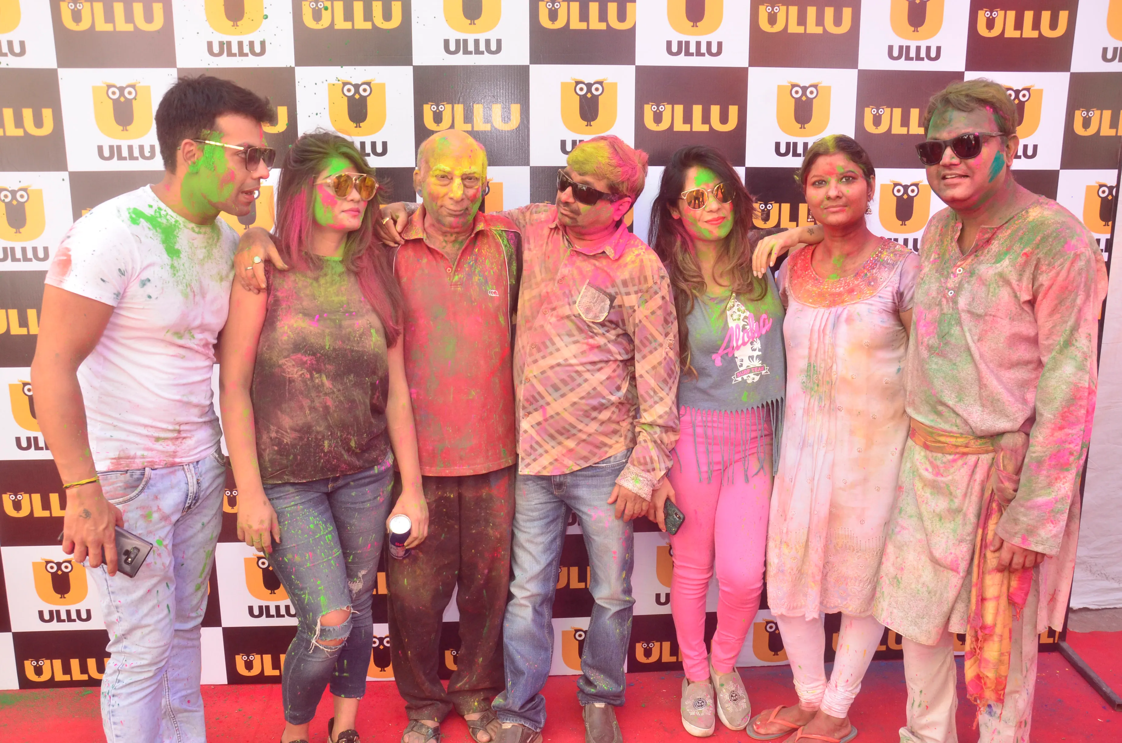 Ullu celebrated a grand Holi Bash