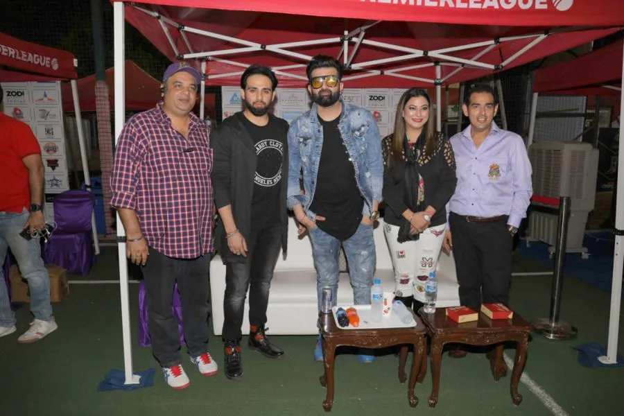 Ravi Amarnani, Ritesh Bagga, Navraj Hans, Gurpreet Kaur Chadha, and Wasim Peshimam 