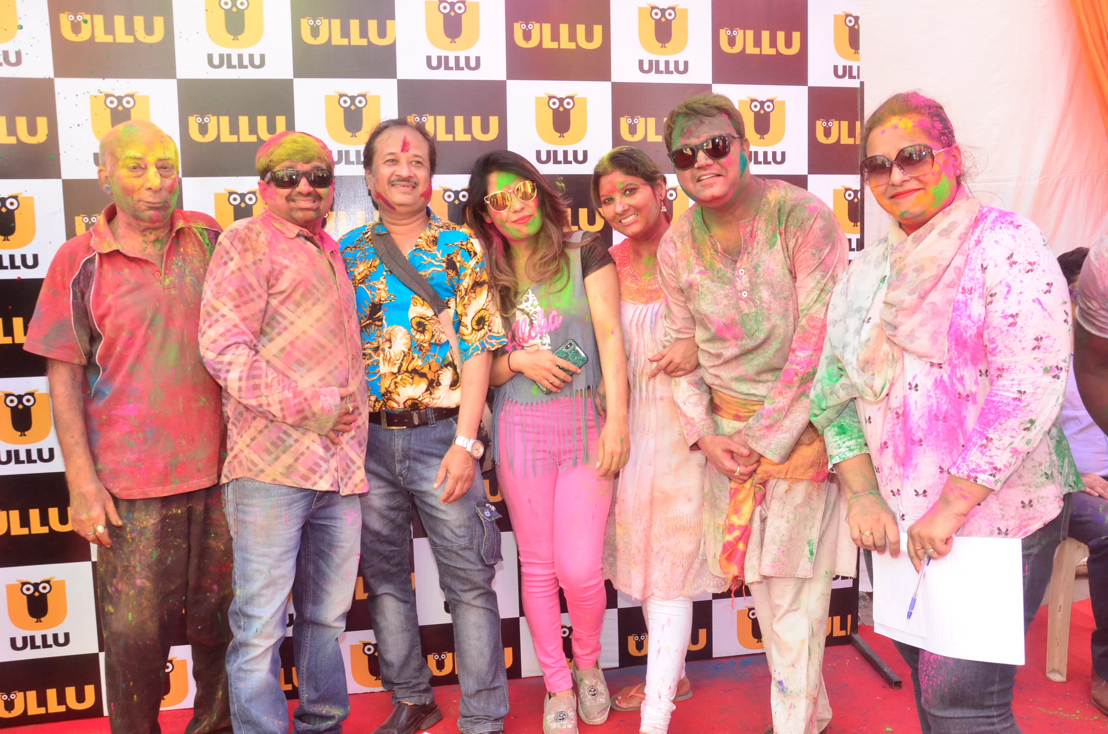 Ullu celebrated a grand Holi Bash