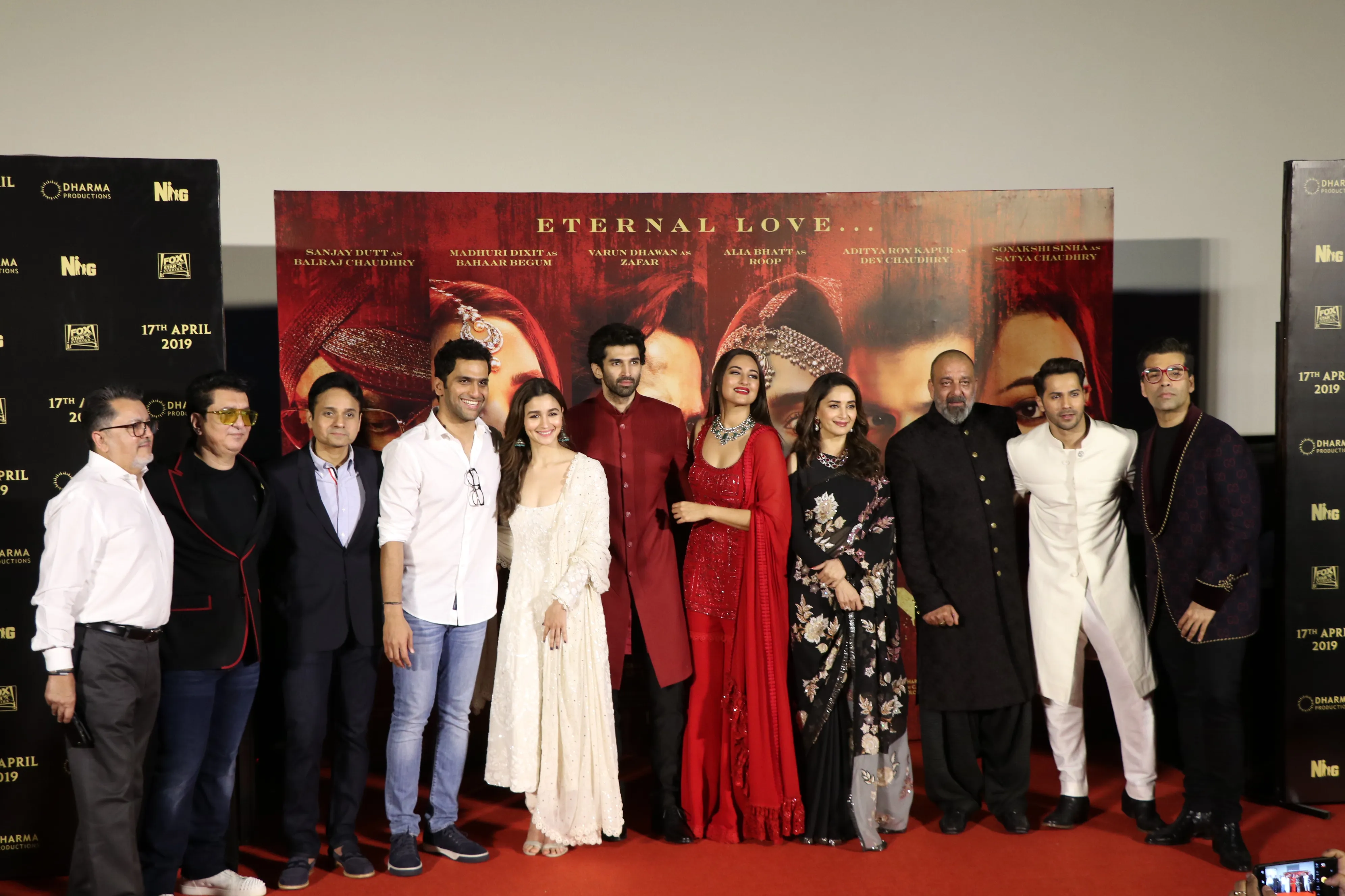 Vijay Singh, Sajid Nadiadwala, Apoorva Mehta, Abhishek Verman, Alia Bhatt, Aditya Roy Kapur, Sonakshi Sinha, Madhuri Dixit, Sanjay Dutt, Varun Dhawan, Karan Johar