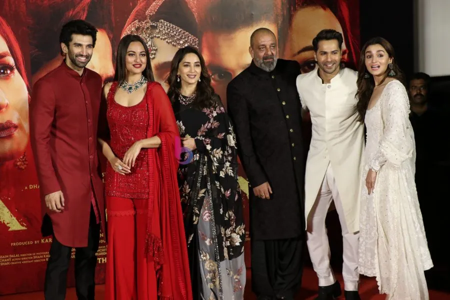  Aditya Roy Kapur, Sonakshi Sinha, Madhuri Dixit, Sanjay Dutt, Varun Dhawan, Alia Bhatt 