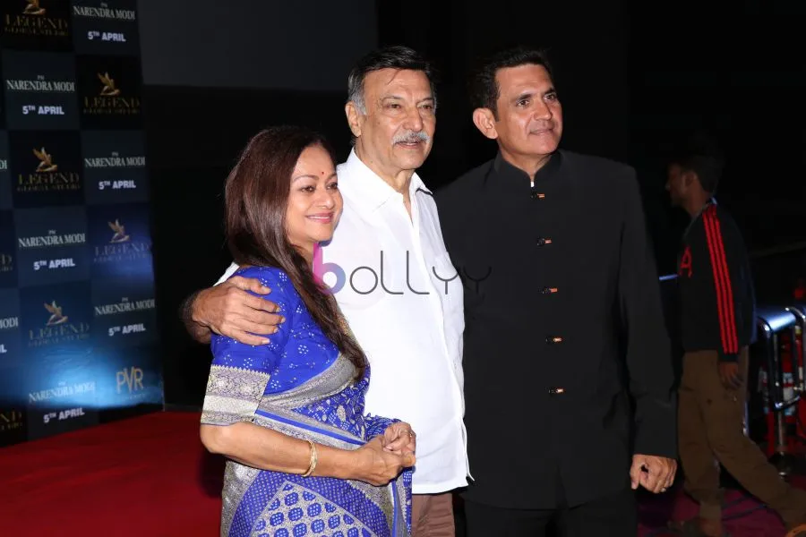 Zarina Wahab, Suresh Oberoi, Omung Kumar