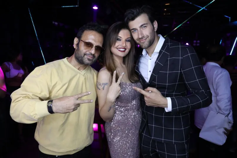  Rohed Khan, Deepshikha Nagpal and DJ Sheizwood 