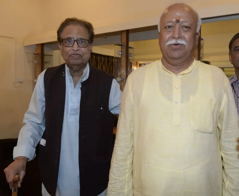 Hridaynath Mangeshkar and Mohan Bhagwat 