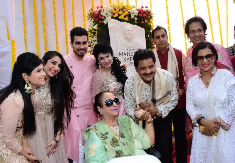 Rishika Bahri, Nikhita Kapoor, Sidhant Kapoor, Neerja Kapoor, Udit Narayan, Anil Deshmukh, Ruhan Kapoor, Madhushree and Praveen Kapoor