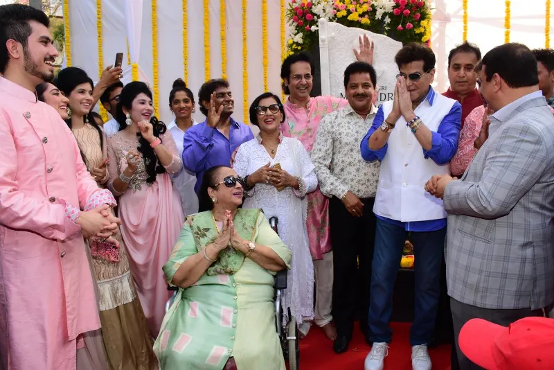 Sidhant Kapoor, Nikhita Kapoor, Rishika Bahri, Neerja Kapoor, Johnny Lever, Madhushree, Ruhan Kapoor, Udit Narayan, Jeetendra, Anil Deshmukh, Dr.Pai & Praveen Kapoor 