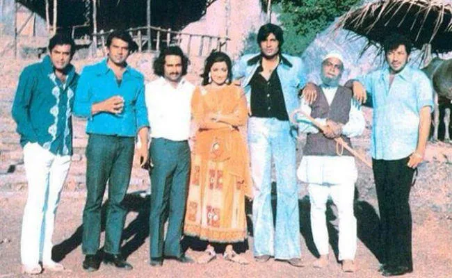 ramesh sippy with sholay team