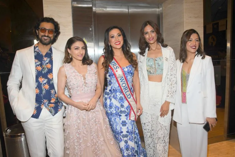 Kunal Kapoor, Soha Ali Khan, Mahima Mahajan,  Mohini Sharma, Alice Lee Giannetta