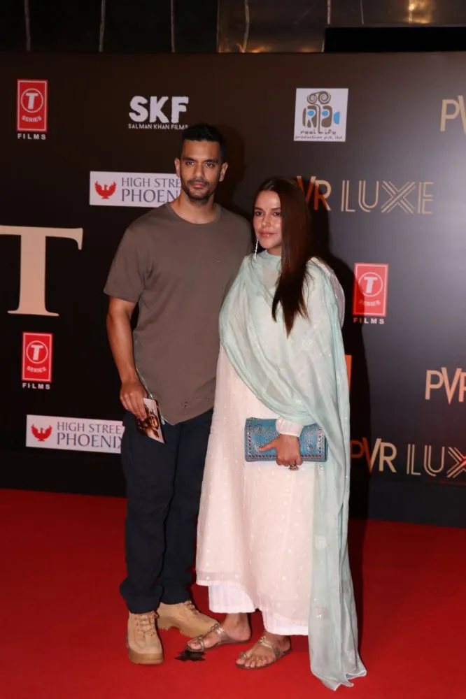 Angad Bedi, Neha Dhupia